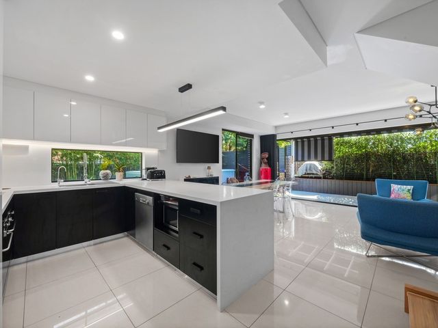 4/28 New Orleans Crescent, MAROUBRA